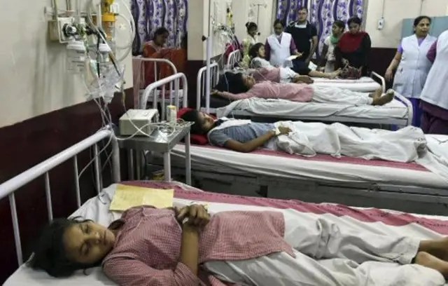 Más de 100 niños hospitalizados por intoxicación alimentaria en una escuela en la India