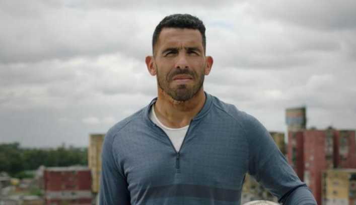 Carlos Tevez sufrió un accidente doméstico y recibió diez puntos de sutura en el rostro