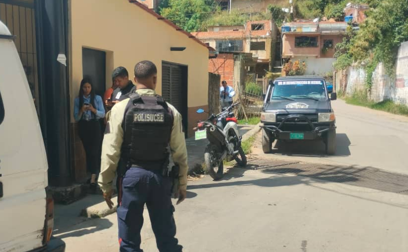 Detuvieron en Petare a una joven que asesinó a su pareja de un cuchillazo en el pecho (FOTO)