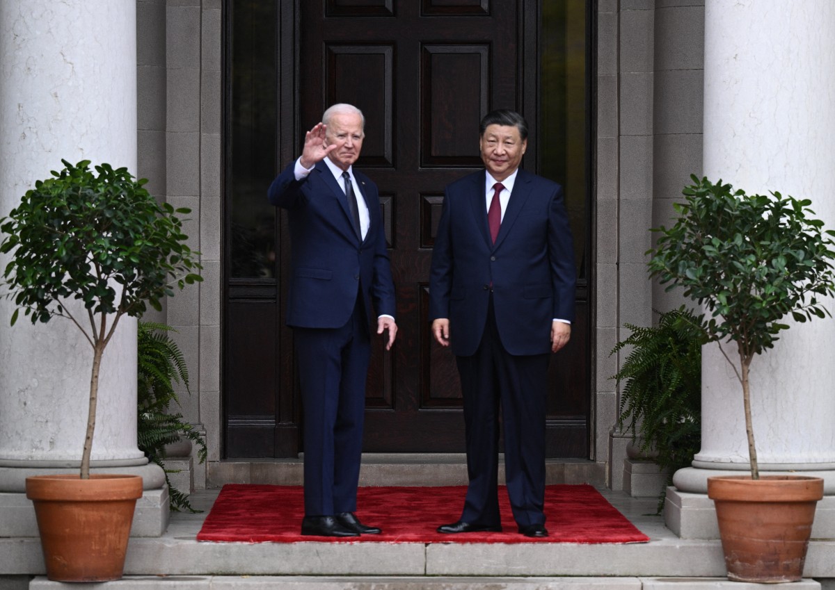 Biden y Xi Jinping iniciaron su reunión sonrientes y con un apretón de manos