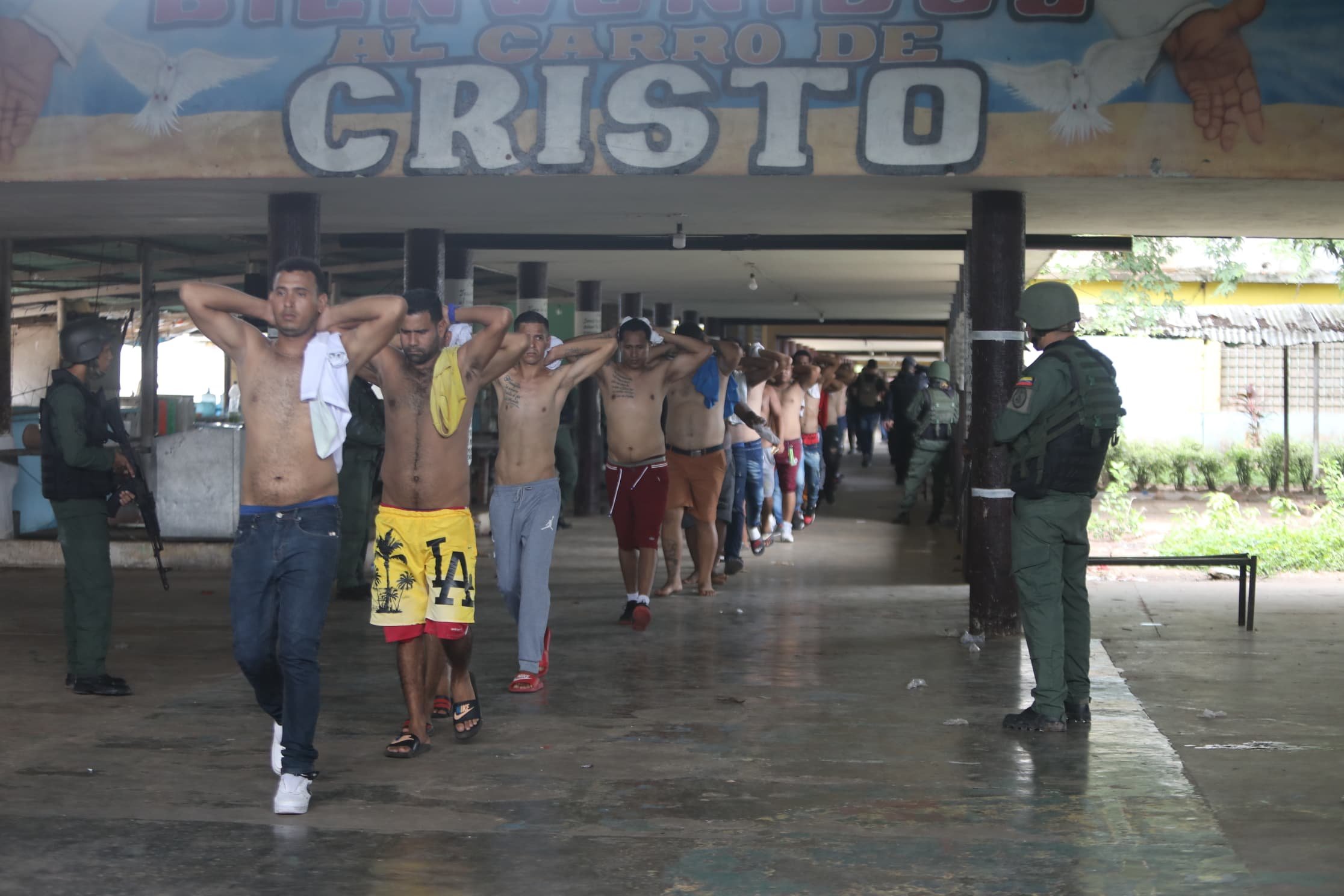 ¿Qué pactaron los pranes con Ceballos para estar en un centro de la PNB en Caracas?