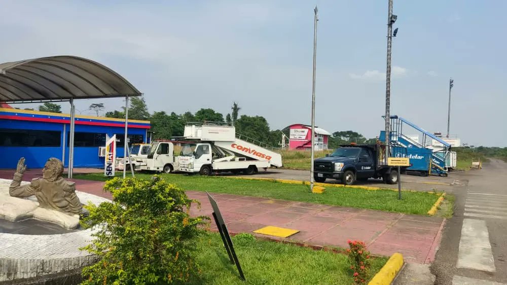 Denuncian cobro de dos mil pesos colombianos por entrar al Aeropuerto Santo Domingo en Táchira (VIDEO)