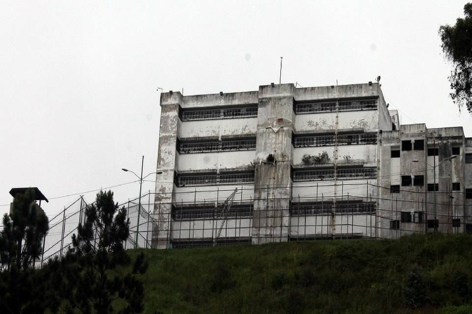 Reportan varios heridos en la Cárcel de Ramo Verde tras requisa contra los presos políticos (Imágenes Sensibles)