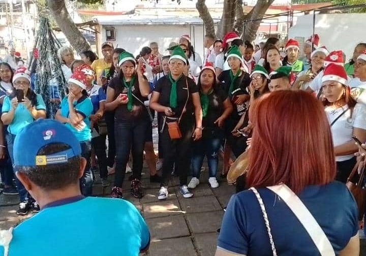 Docentes de Calabozo salieron a las calles para un “parrandón de protesta magisterial”