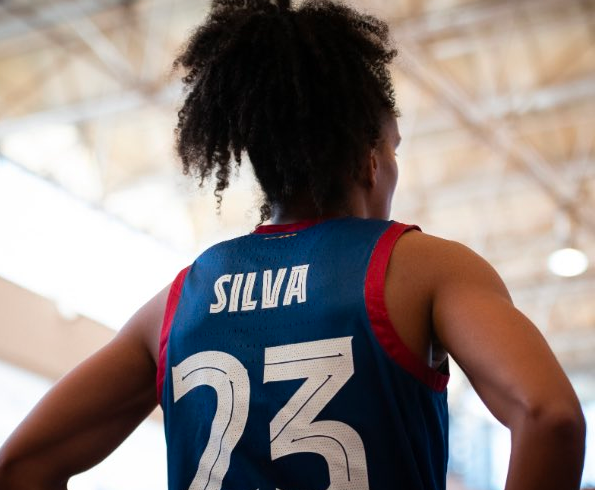 La basquetbolista venezolana Roselis Silva sufre una rotura de ligamento cruzado de una rodilla