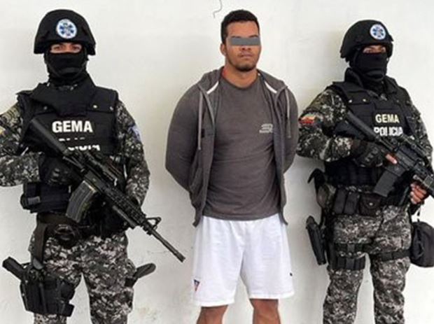 Ecuador deportó a Colombia a alias “Comandante Gringo”, cabecilla de una disidencia de las Farc