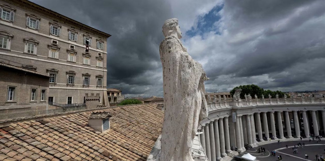 El Vaticano tacha el cambio de sexo y la maternidad subrogada de violación de la dignidad