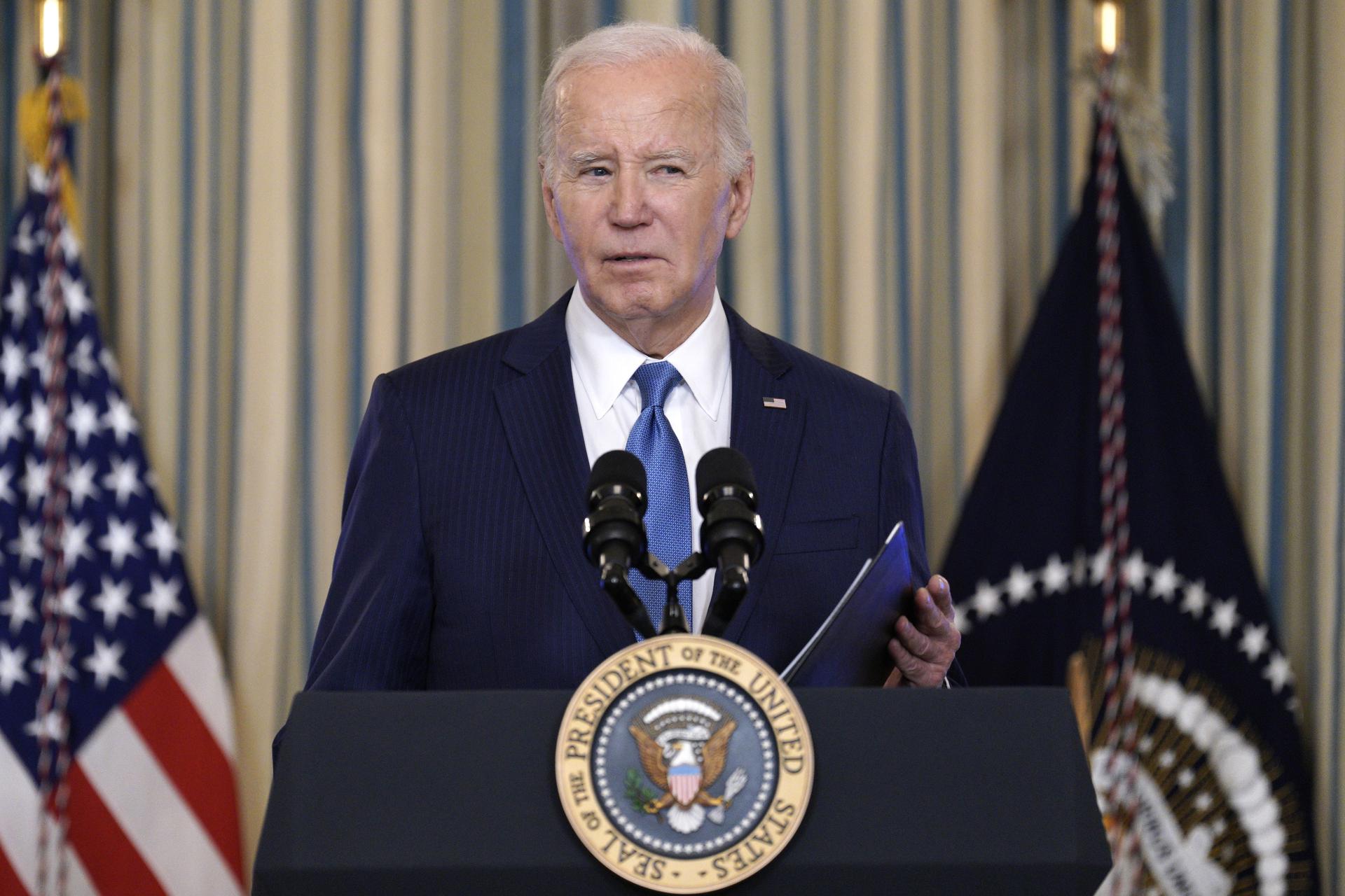 La campaña de Biden lanza un anuncio en el que el presidente bromea sobre su edad