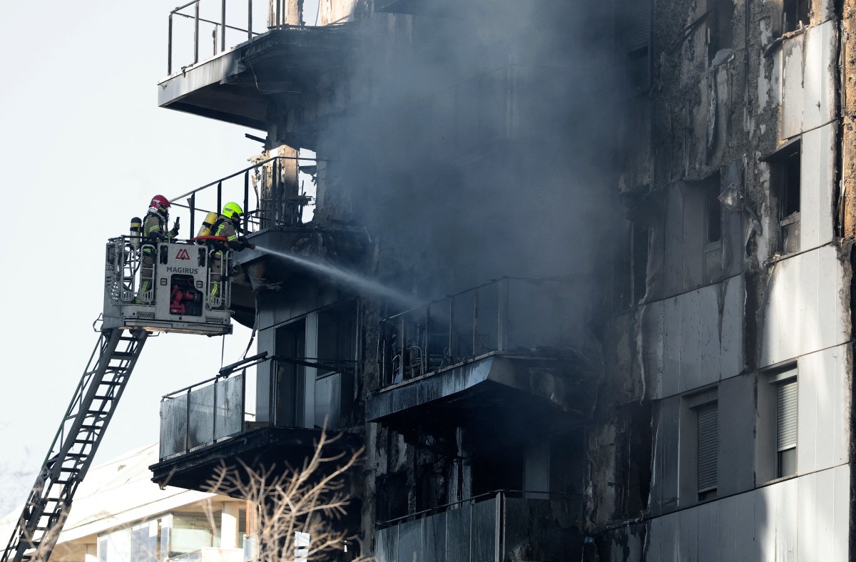 Venezolano que escapó del incendio fatal en España agredeció al conserje por salvar a sus vecinos