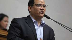 Carlos Valero: Inscripción de Rosales fue una difícil decisión en medio del campo minado que han colocado a los venezolanos
