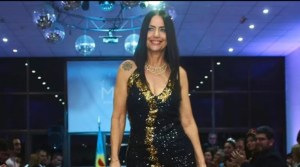 Sexagenaria ganó certamen de belleza en Argentina y buscará competir en Miss Universo