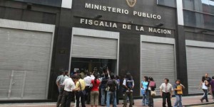 Al menos siete detenidos y 21 inmuebles allanados en una operación anticorrupción en Lima