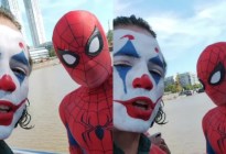 ¿Multiverso en la vida real? El Joker y Spider-Man se pelearon en plena vía pública (VIDEO)