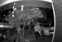 Escalofriante VIDEO: Mujer grita por ayuda en la casa de un extraño antes de ser secuestrada en Oregón