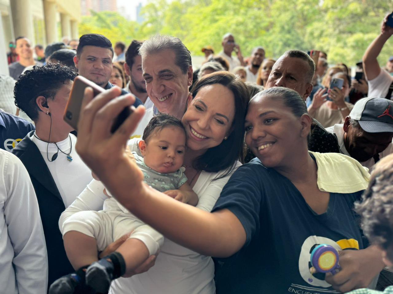 EN IMÁGENES: María Corina Machado participa en acto aniversario del partido Encuentro Ciudadano este #16May