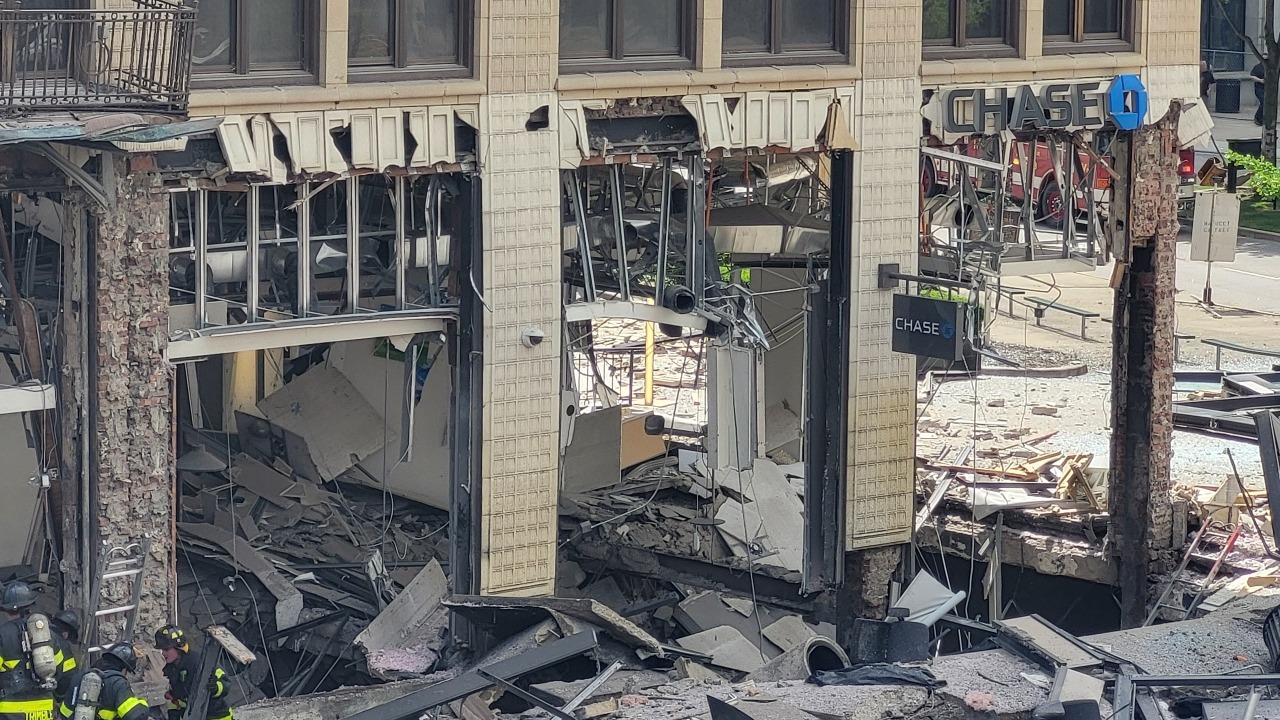 VIDEO: La impactante explosión en una entidad bancaria en Ohio que causó pánico