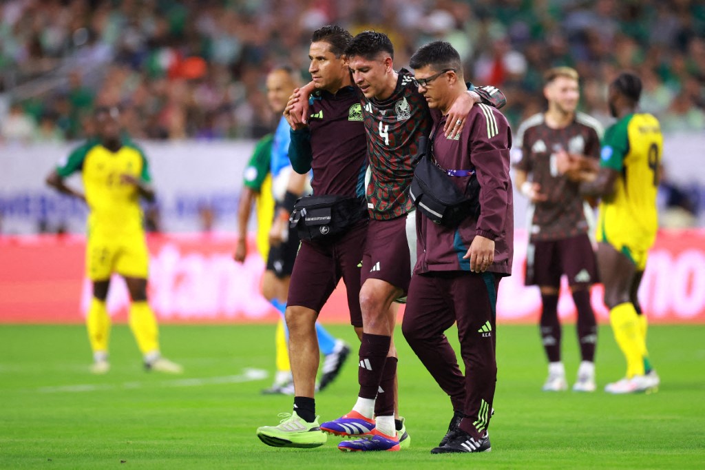 Edson Álvarez, capitán de México, baja para el resto de la Copa América por un desgarro