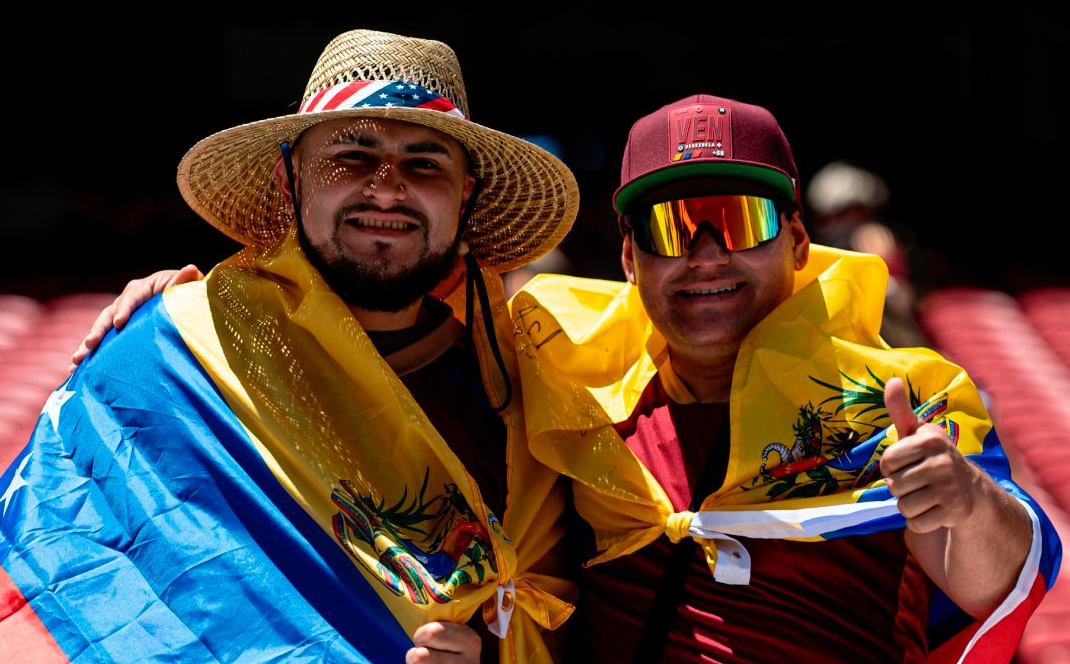 Miles de camisetas de Soteldo lucen en el Levi’s Stadium de Santa Clara