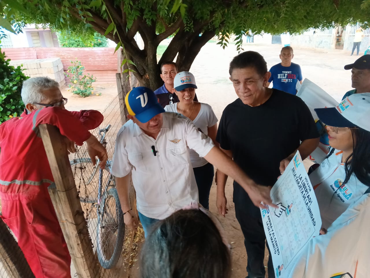 Movimiento Zulia Humana se desplegó en zonas populares del municipio San Francisco enseñando cómo votar