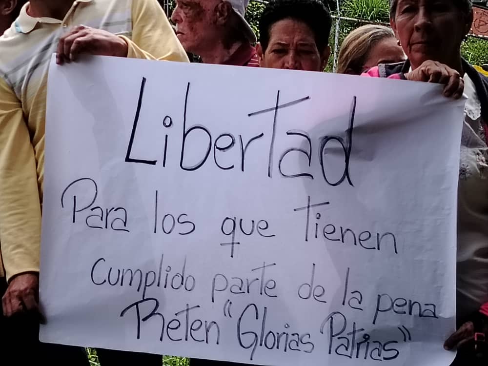 Familiares de presos en el Centro Penitenciario de Mérida exigen respuestas ante retardo procesal