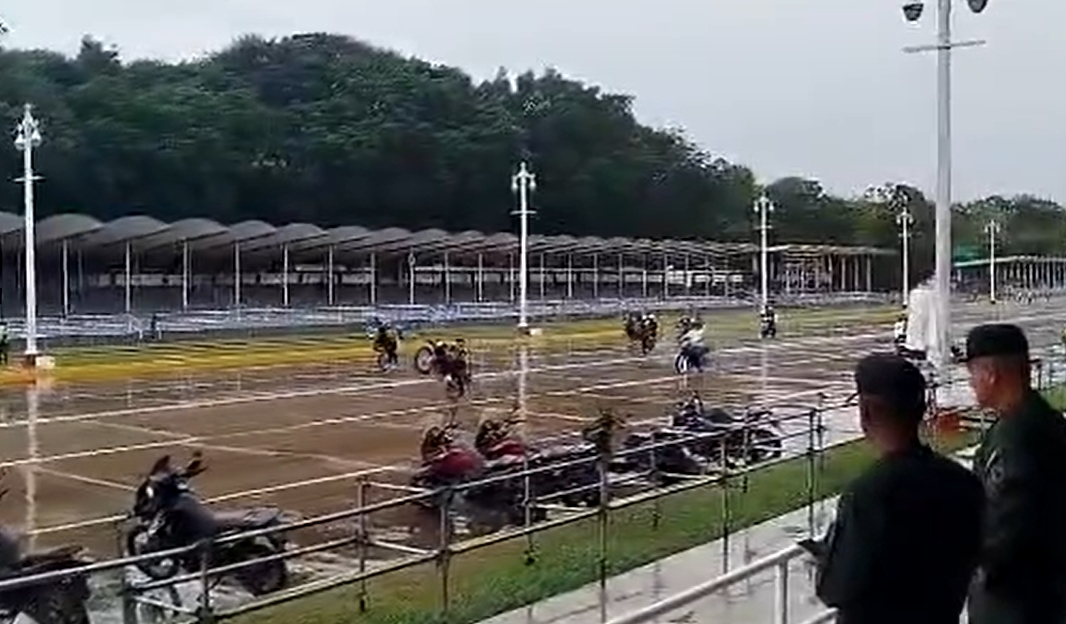 Se acabó la pompa militar y llegaron las moto piruetas: Ahora los “caballitos” serán parte del desfile del #5Jul