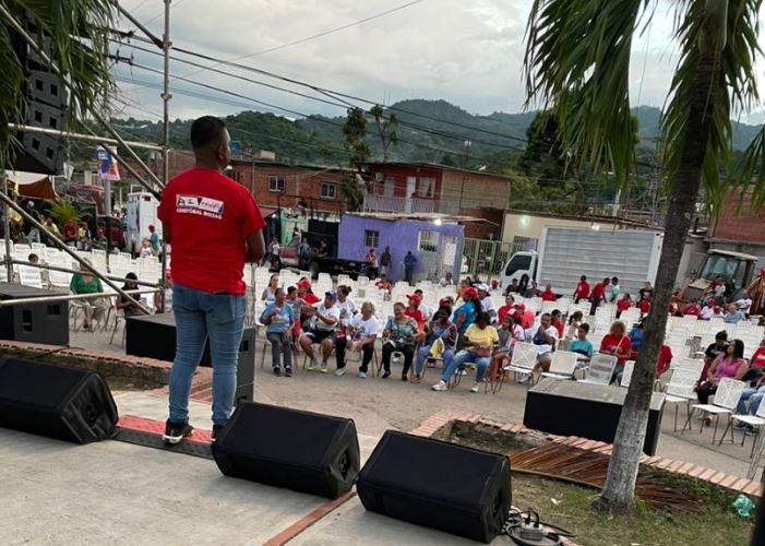 La penosa FOTO del cierre de campaña en Charallave que Maduro no quiere que veas