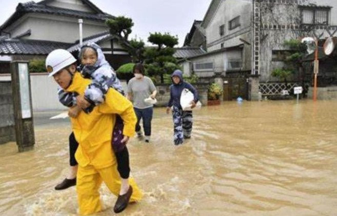 Las fuertes lluvias dejan al menos cinco desaparecidos en el noroeste de Japón