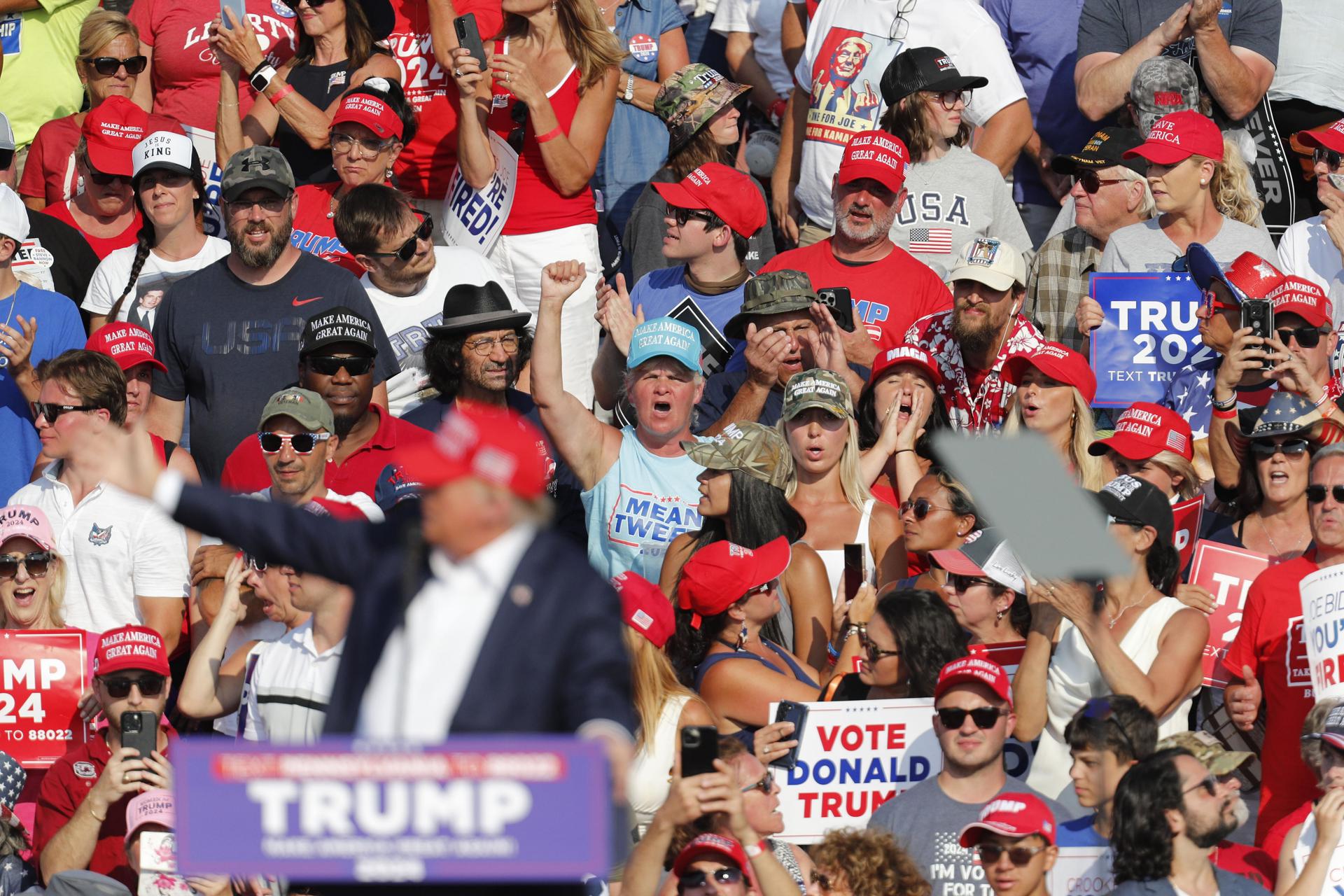 Fotógrafo del NYT captó a la bala volando justo detrás de la cabeza de Trump