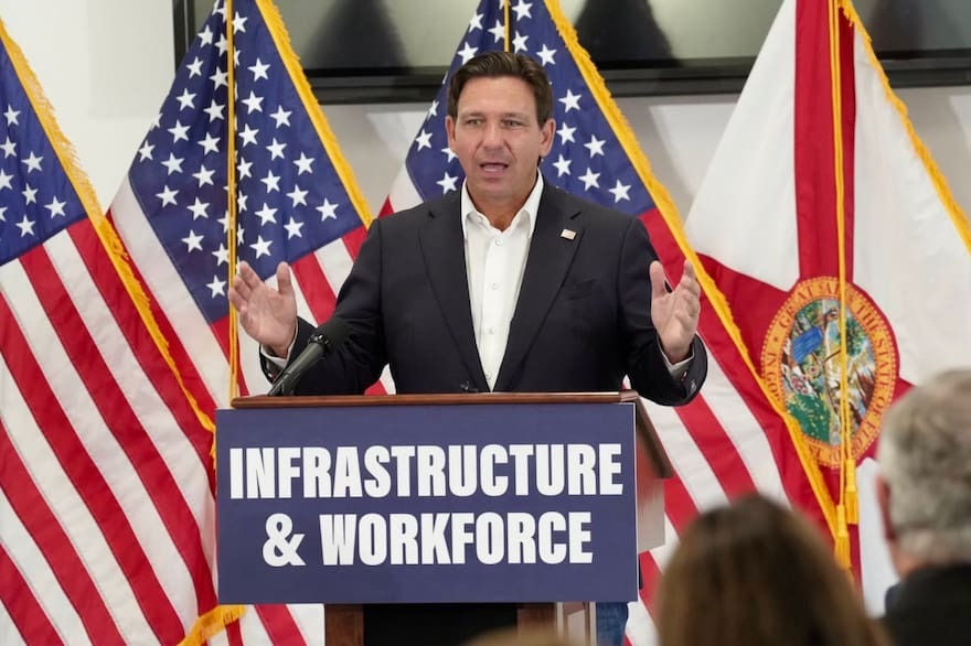 A cuánto asciende la fortuna de Ron DeSantis en 2024