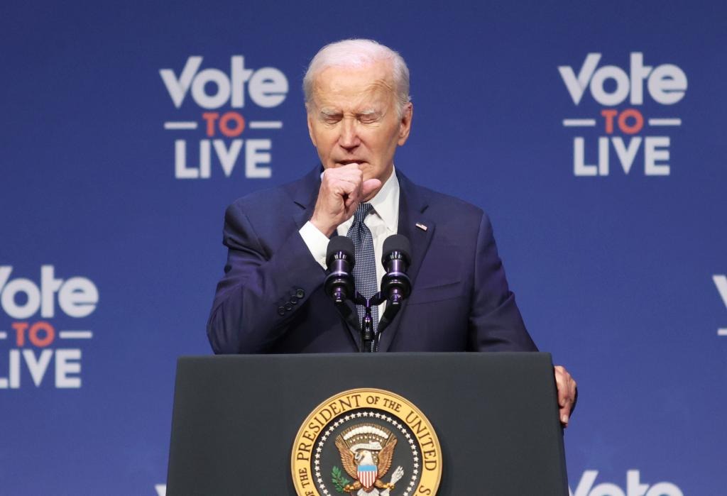 Biden canceló discurso tras dar positivo al Covid-19