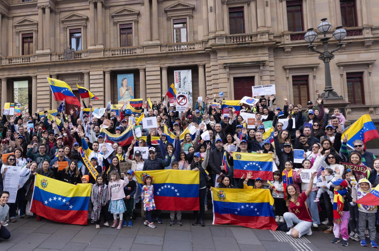 Los venezolanos se manifiestan en Australia contra el fraude electoral en Venezuela (IMÁGENES)