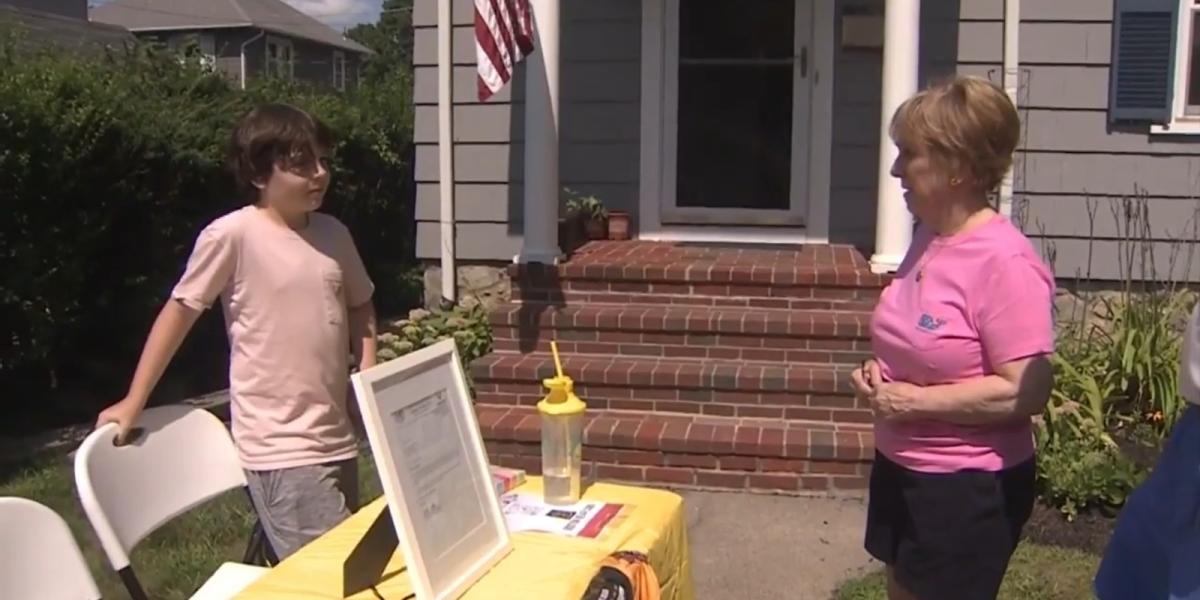 Niño de 12 años vendía helados en Massachusetts y el gobierno cerró su puesto por un inédito motivo