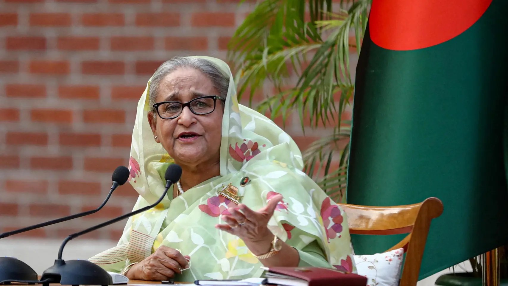 La primera ministra de Bangladés dimite y abandona el país tras protestas, según medios