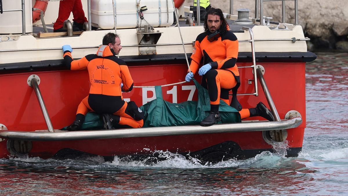 Recuperado un quinto cadáver del interior del yate hundido en Sicilia