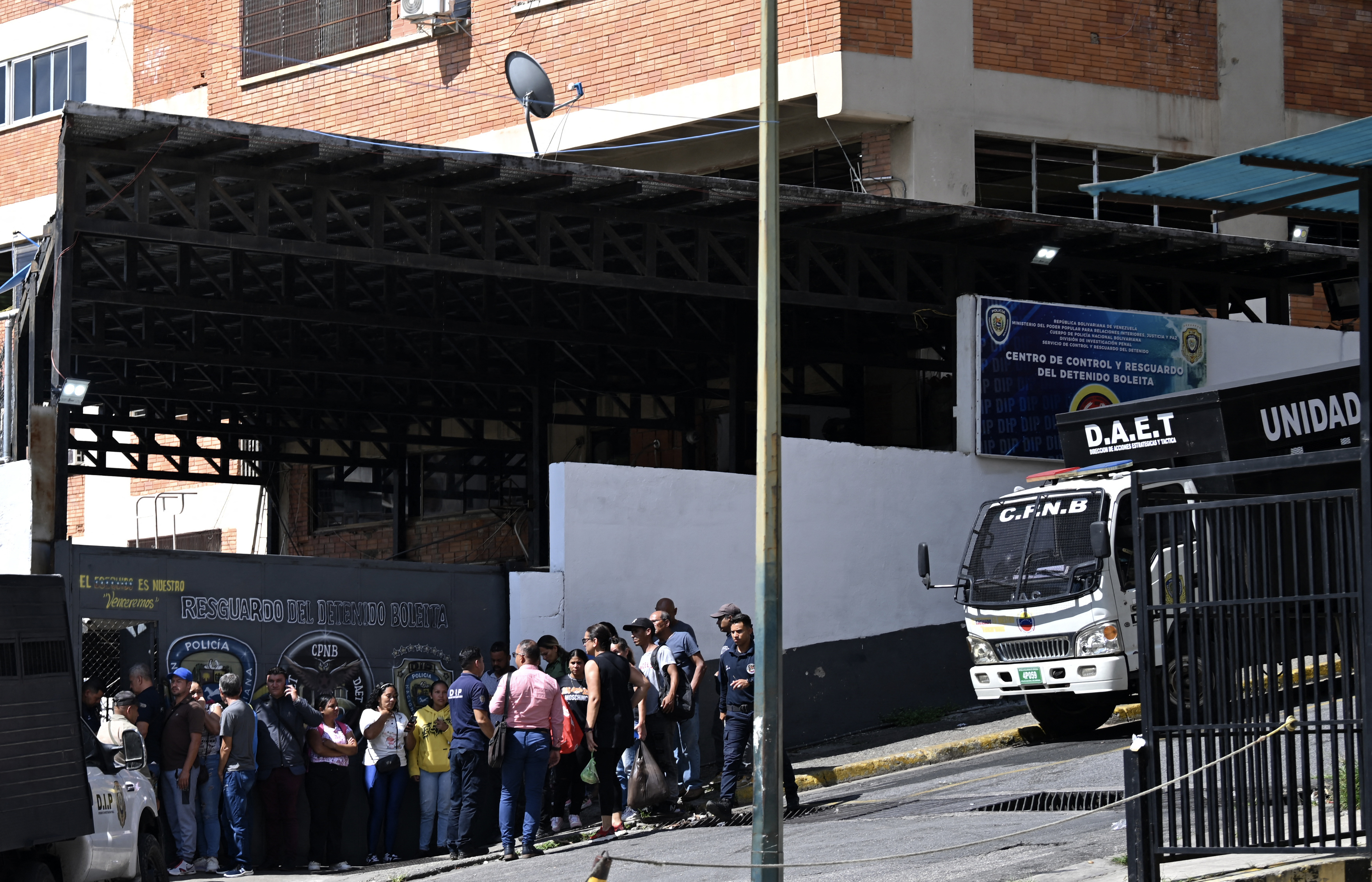 AFP: Masivos arrestos tras la reelección de Maduro sumergen a Venezuela en el miedo