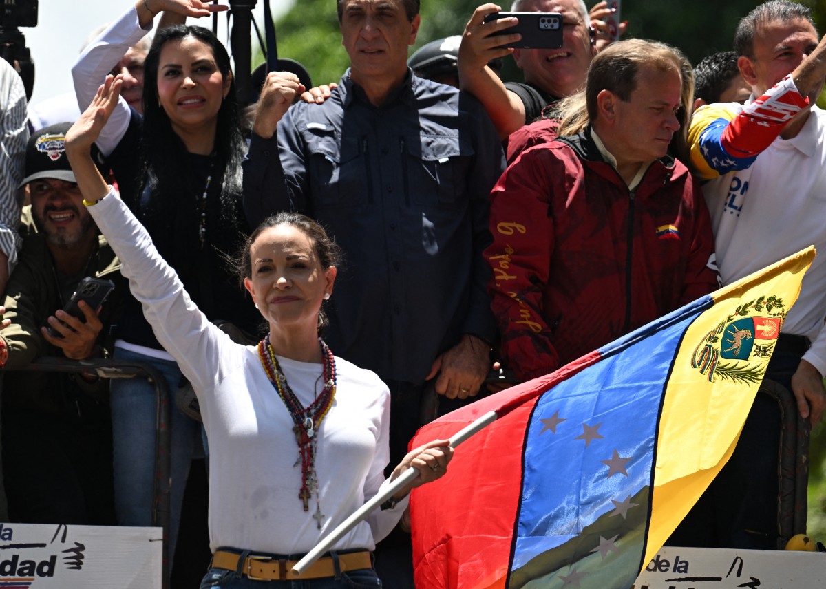 ¡Al grito de “libertad”! así fue recibida María Corina Machado en la protesta opositora en Caracas (Imágenes)