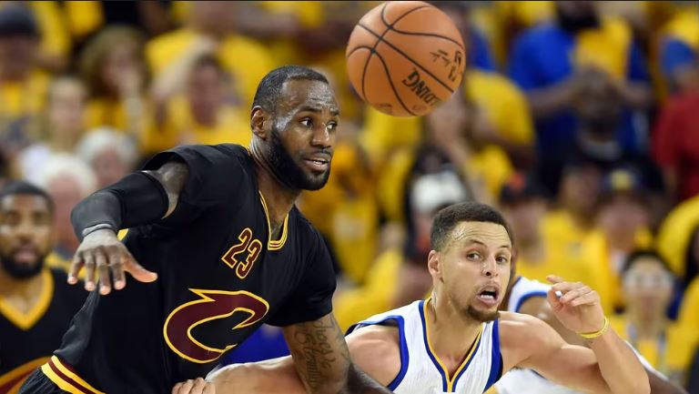 Stephen Curry contó la historia del día que LeBron James lo invitó a su casa