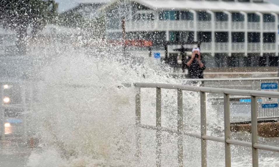 Tormenta tropical Debby se convierte en huracán, según el Centro Nacional de Huracanes