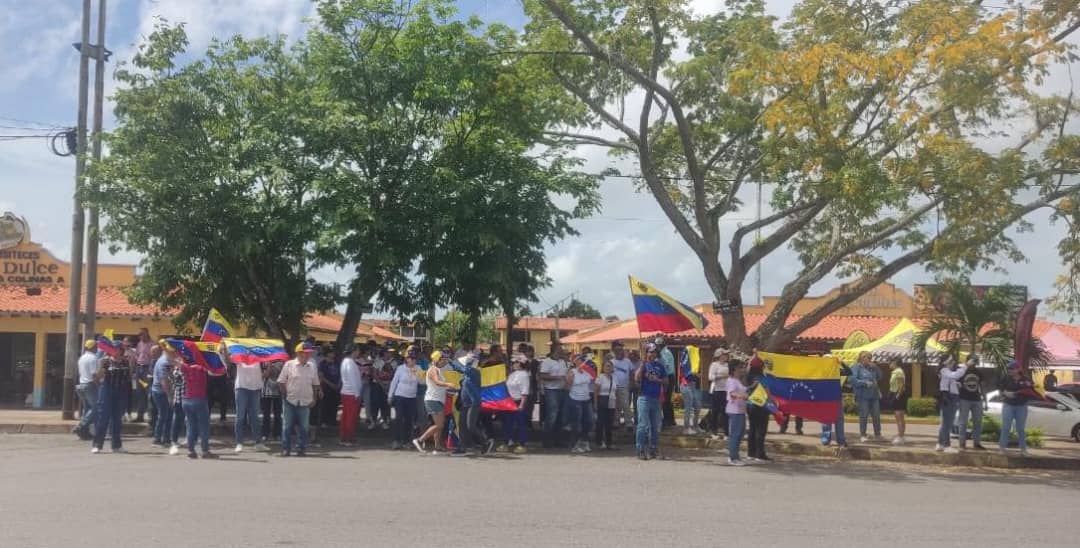 Peaceful demonstrations were held in Maturín, in eastern Venezuela, after the call of María Corina Machado