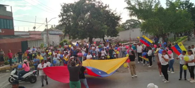 The opposition mobilized in Güiria to demand that the CNE present the printed certificates of the polls