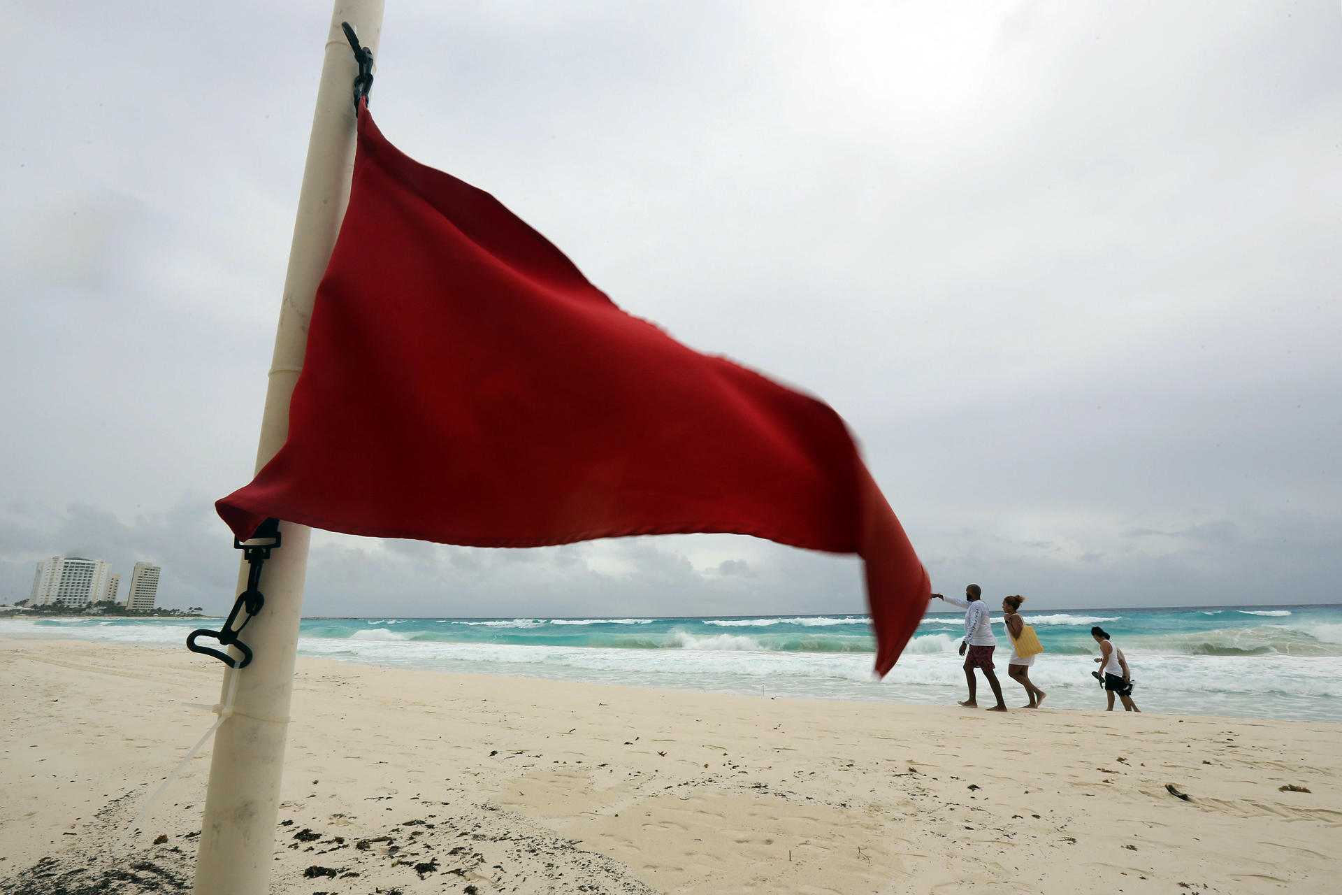 Estado mexicano de Quintana Roo alerta de intensificación de Helene a huracán categoría 1