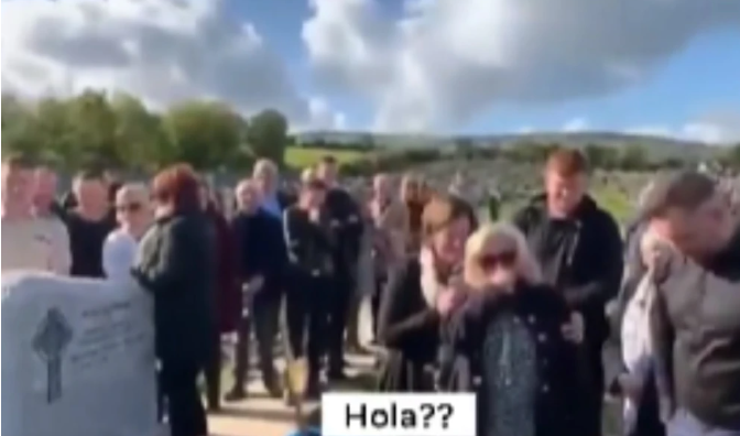 Hombre sorprendió con gracioso audio en su propio funeral… “solo vine a decir adiós”