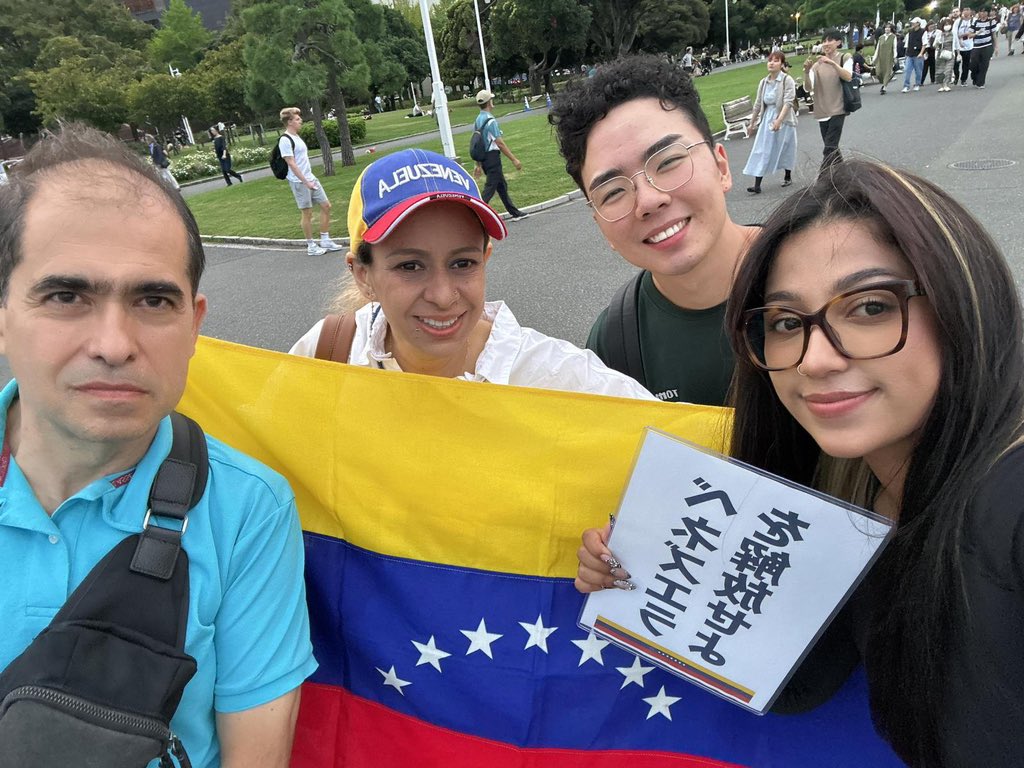 Venezolanos en Japón se unieron a la protesta mundial para defender triunfo de Edmundo González (FOTOS)