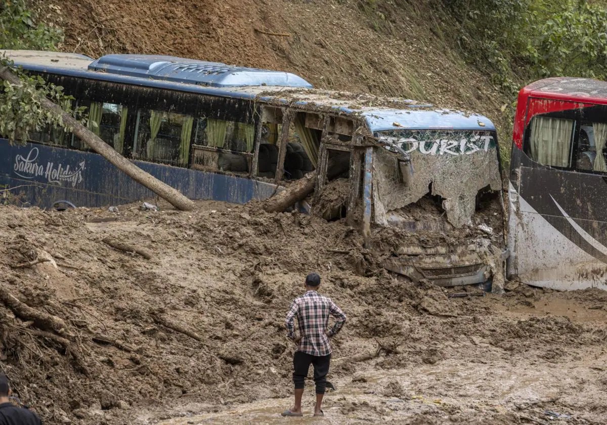 Los muertos por las lluvias e inundaciones en Nepal ya son más de 200