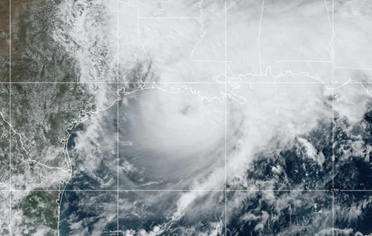 El huracán Francine toca tierra en el sur de Luisiana como categoría 2