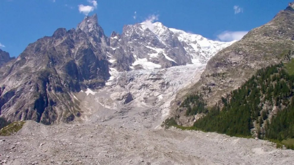 Hallados muertos en el Mont Blanc cuatro alpinistas atrapados por el mal tiempo