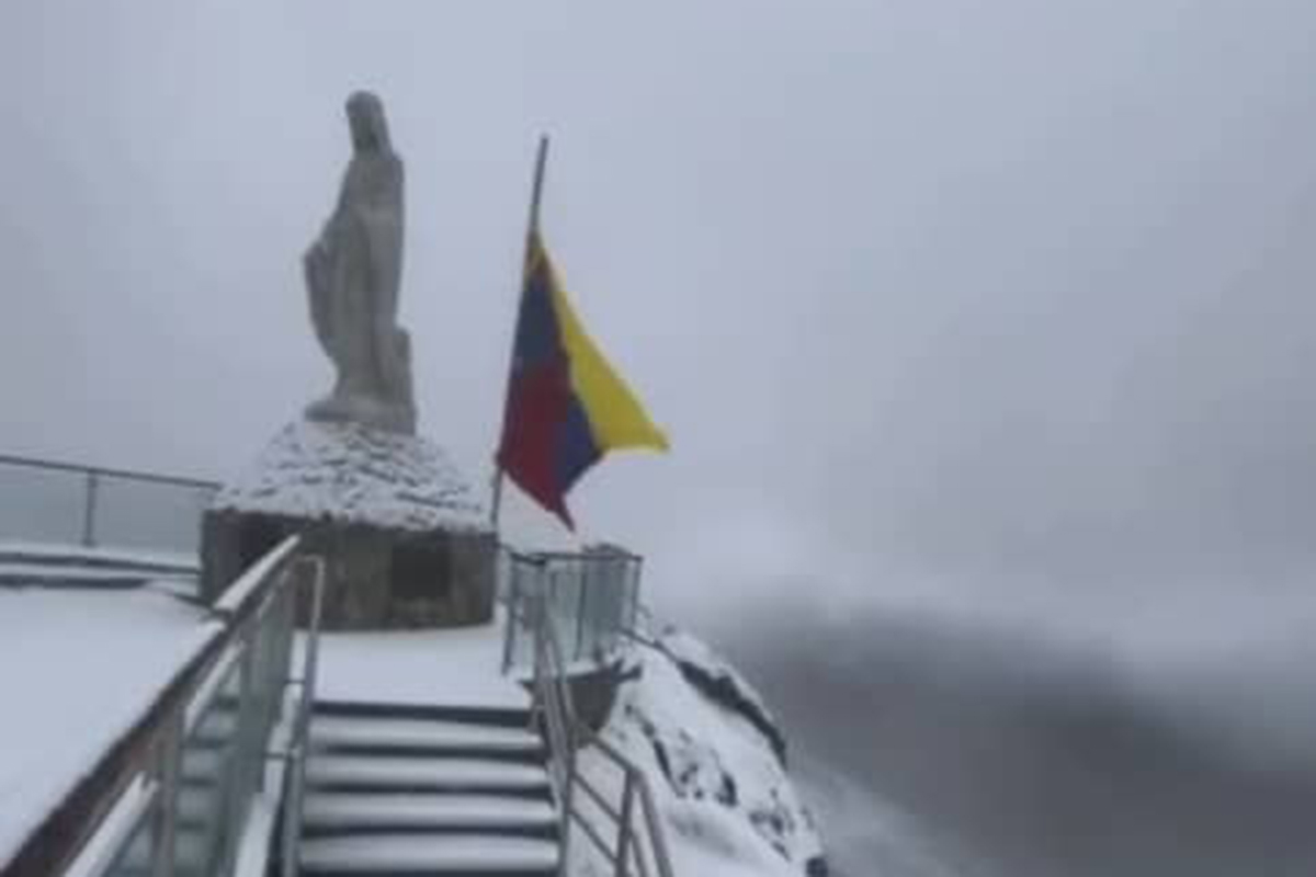 Septiembre llegó con nevada para los turistas que visitan Mérida