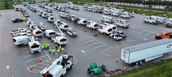 VIDEO: Así se despliega compañía eléctrica en Florida para restablecer la energía tras el paso de Milton