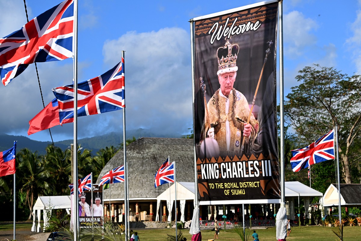 Carlos III llega a Samoa para participar en su primera cumbre de la Commonwealth