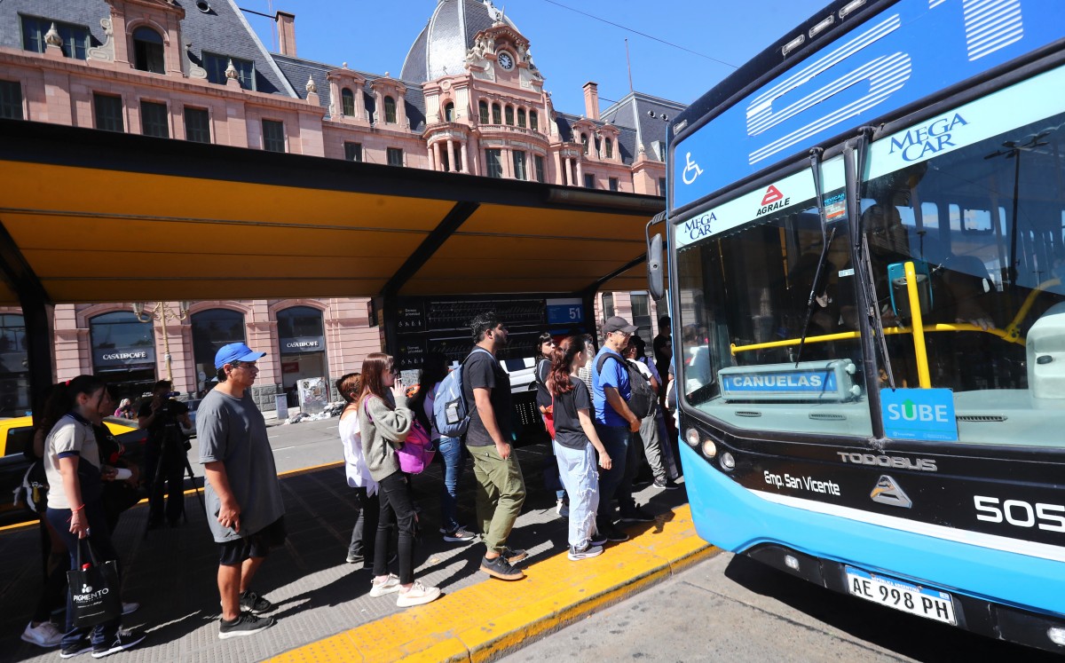 Huelga de transporte contra Milei afectó a más de un millón de pasajeros en Argentina